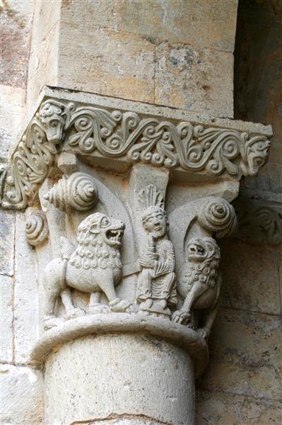 Capital, Grande Sauve Abbey, France, 1079 - Романская архитектура