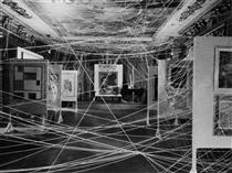 Sixteen Miles of String ( installation for 'The First Papers of Surrealism' exhibition) - Марсель Дюшан