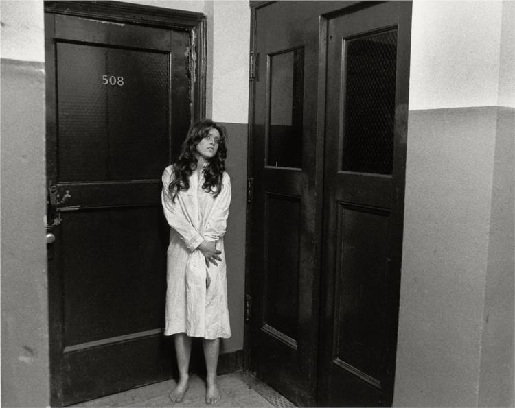 Cindy Sherman - Untitled #22 - from the Serie Film Stills …