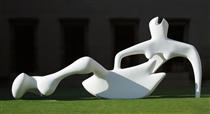 Reclining Figure - Henry Moore