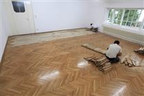 Removal of the Wooden Floor, Grafisches Kabinett, Secession - Lara Almarcegui