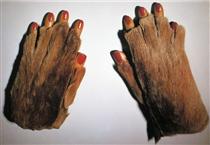 Fur Gloves with Wooden Fingers - Мерет Опенгейм