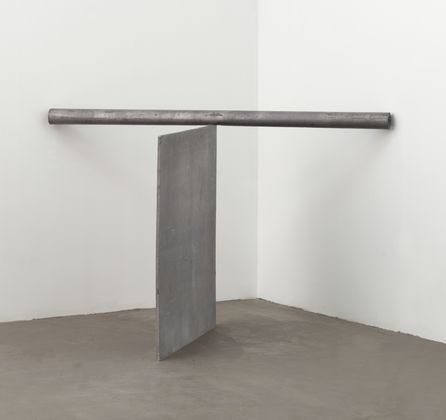 Equal (Corner Prop Piece), 1970 - Richard Serra